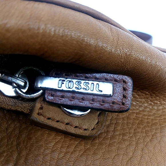 Vintage Fossil Genuine Leather Camel Shoulder Bag - Picture 6 of 14